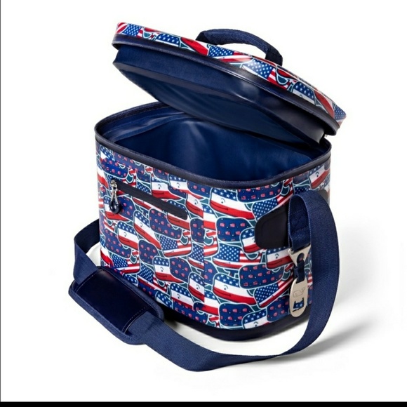 Vineyard Vines Other - OFFERS WELCOME VINEYARD!! VINES FOR TARGET COOLER